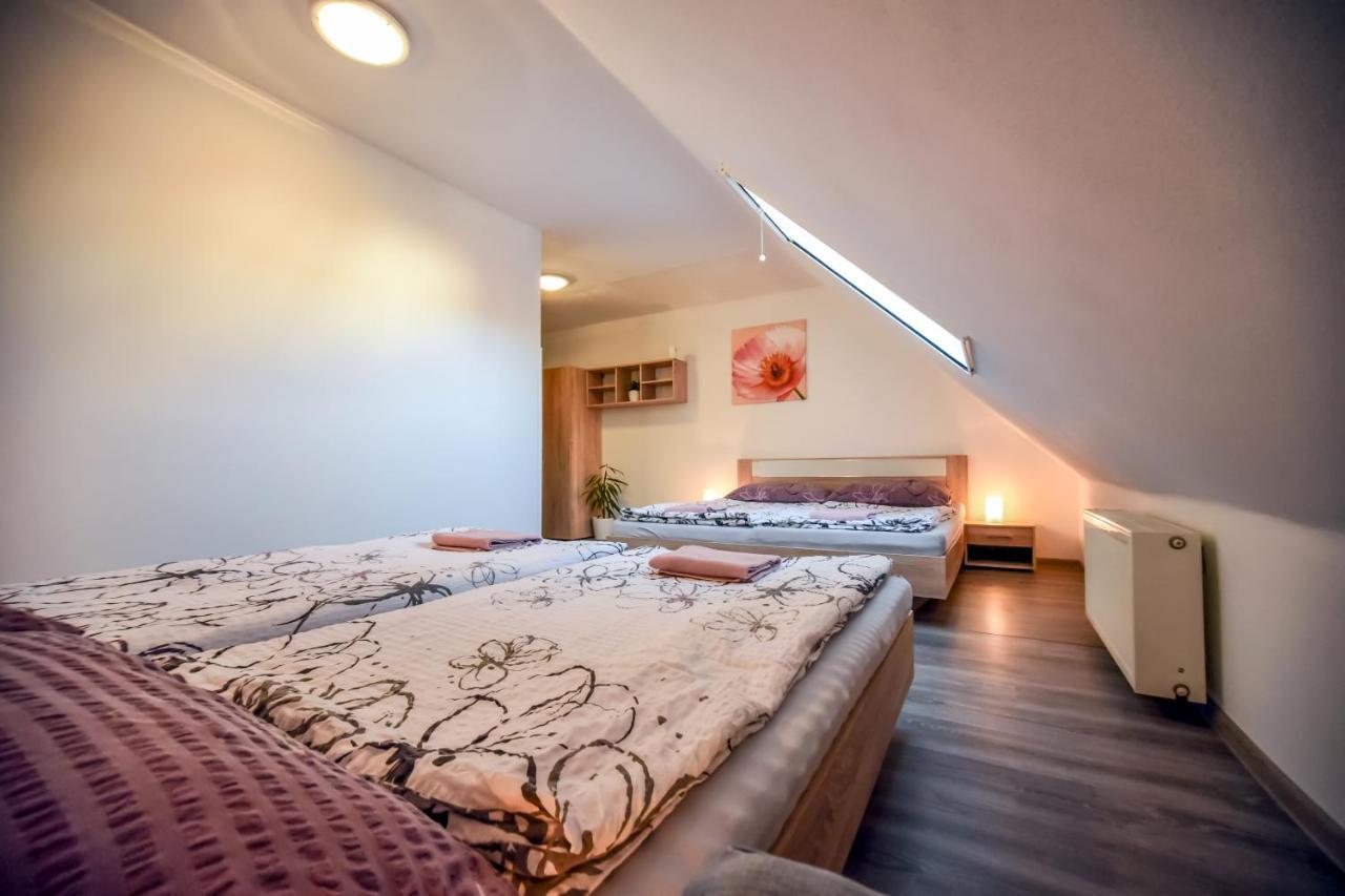 Ubytovani Pod Svetem-Apartman Тршебонь Экстерьер фото